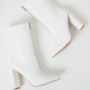COPY - PrettyLittleThing White Heeled Booties